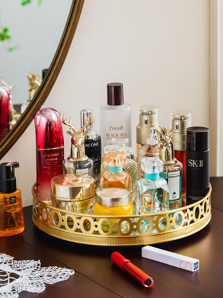 Luxury High End Skincare - Lekki luksus, lustrzana, mosiężna, obrotowa taca