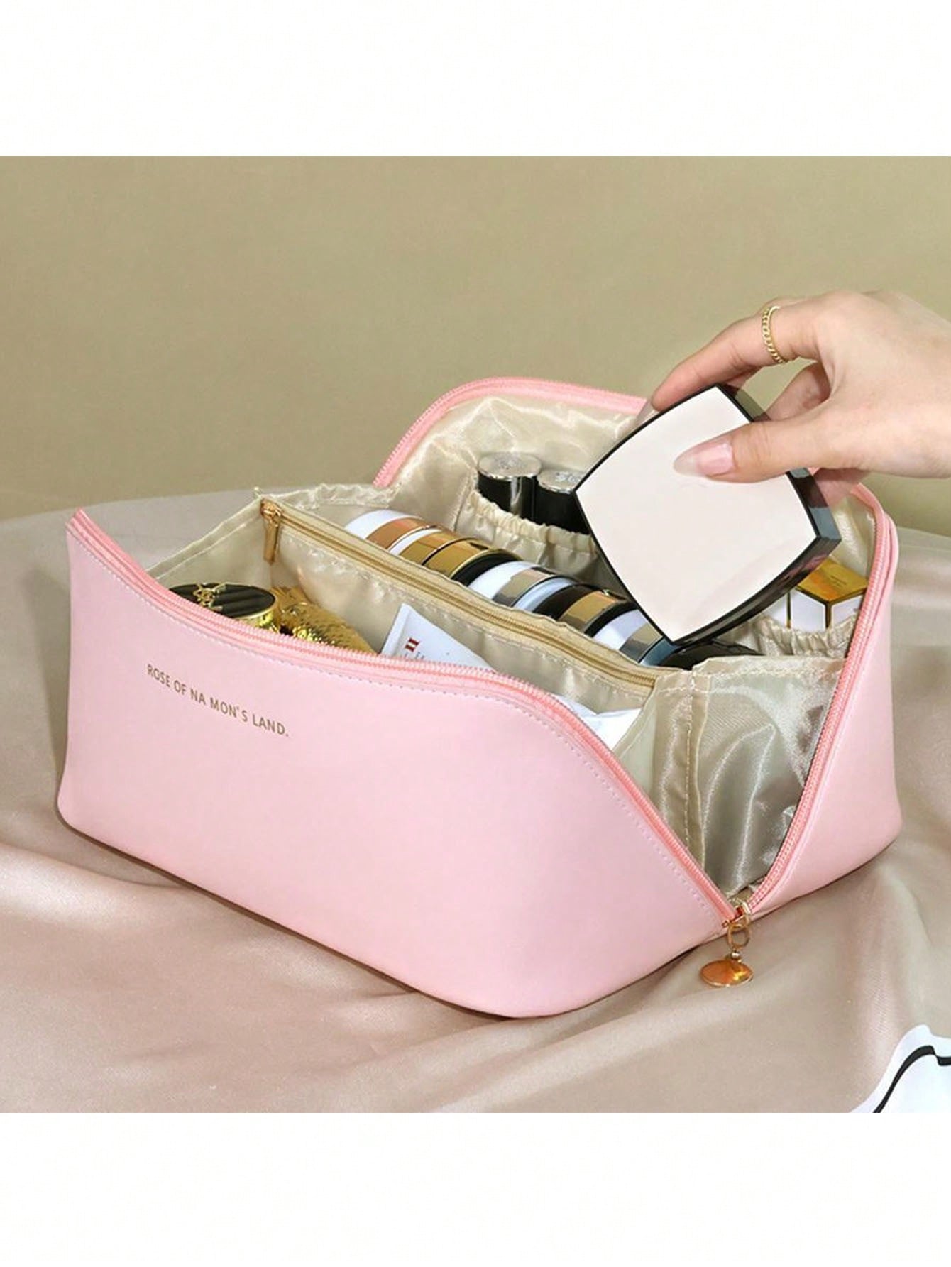 Lekki luksusowy, wysokiej klas – Luxury High End Skincare recenzja i cena