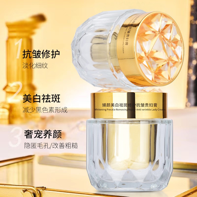 Luksusowy krem z perłami, nawi – Luxury Skincare Daily recenzja i cena